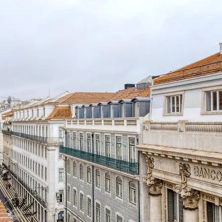 Em Casa Partilhada No Centro Historico De * Lisboa